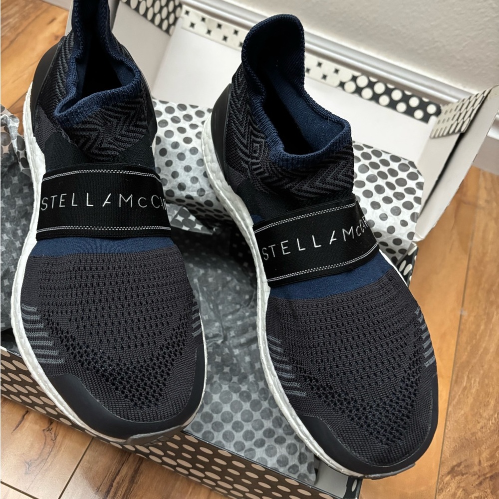 Stella McCartney Adidas Ultra Boost X Navy and Black Knit Sneakers Like New